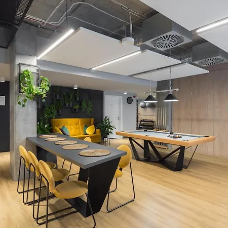 Apartment Business Park Blue By Bookinghost *
