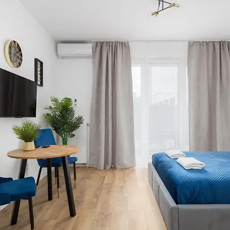 Business Park Blue By Bookinghost وارسو