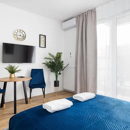 Business Park Blue By Bookinghost * Varsó